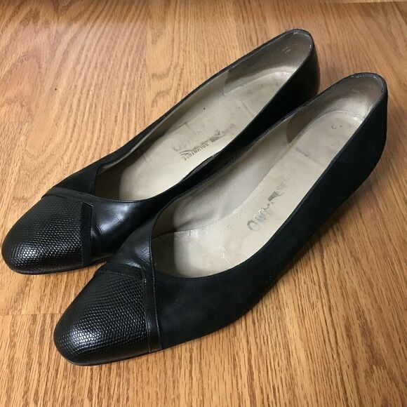 Vintage Salvatore Ferragamo black slip on pump heels size US 9.5 AA - Picture 1 of 7